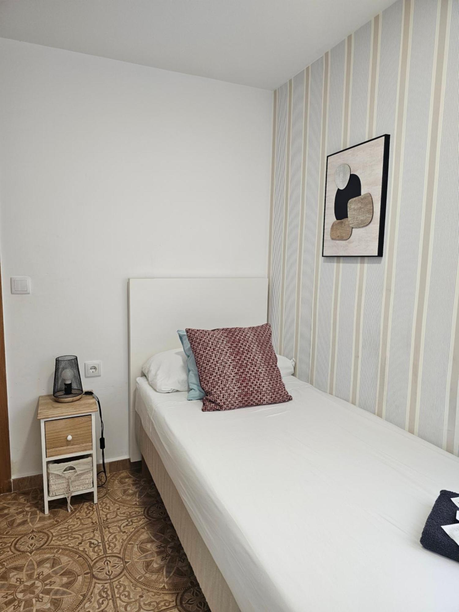 Suncastle Apartamentos Alicante -With Sunny Rooftop Terrace And Barbecue Exterior photo